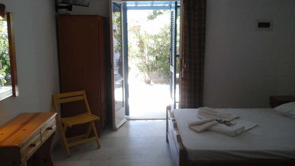 O Fotis Agios Prokopios (Naxos) Exterior foto